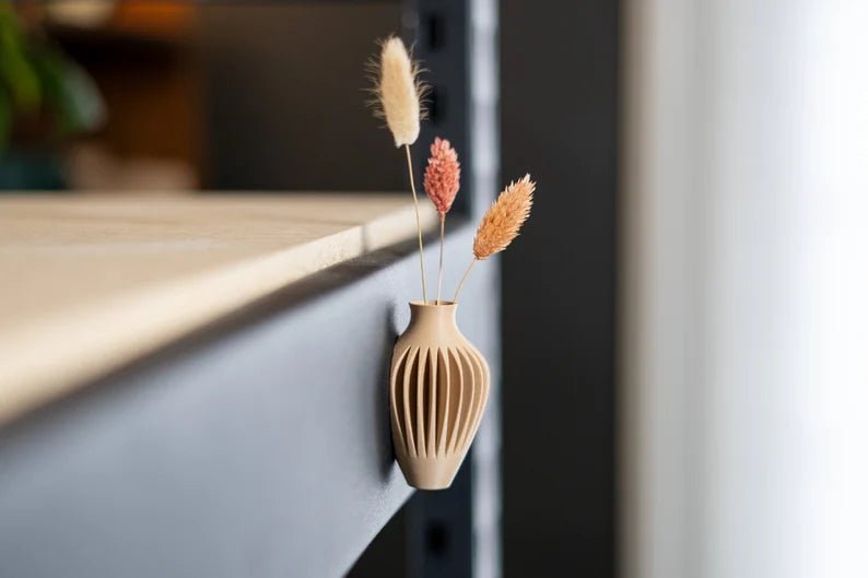 Mini Magnetic Vase No. 2 - Loffa Design