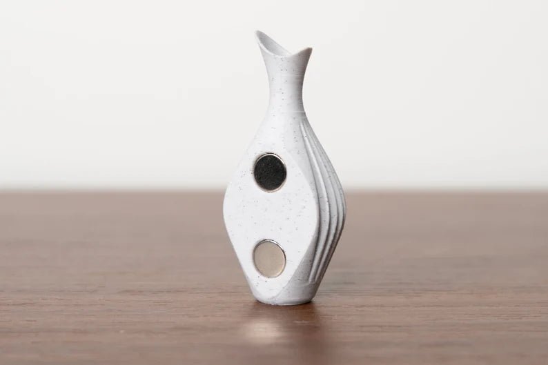 Mini Magnetic Vase No. 1 - Loffa Design