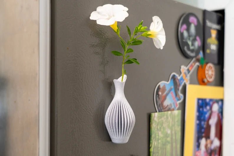 Mini Magnetic Vase No. 1 - Loffa Design